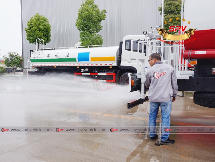 Water Spraying Truck Sinotruk - Rear Spraying Testing